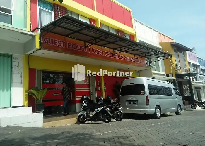Pringgondani Guest House At Pandanaran Hills Semarang
